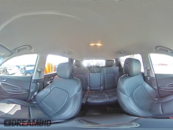 ✅ 2015 Hyundai Santa Fe Limited • VIN: 5XYZUDLA1FG298889 • Лот: 49034334. Опубликован ранее на Copart с пробегом 129 201 миль. Бесплатный доступ к архиву аукционных продаж из США и подробный отчёт об истории автомобиля на DreamBid. Изображение 12.