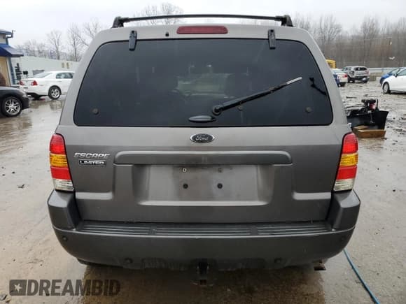 ✅ 2003 Ford Escape Limited • VIN: 1FMCU941X3KD47977 • Lot: 85054974. Listed on Copart with 303,773 mi. Free auction sales archive from the USA and detailed vehicle history report at DreamBid. Image 6.