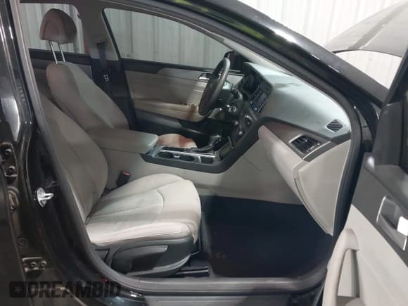 ✅ 2015 Hyundai Sonata SE • VIN: 5NPE24AF6FH017245 • Лот: 43510100. Опубликован ранее на IAAI с пробегом 144 234 миль. Бесплатный доступ к архиву аукционных продаж из США и подробный отчёт об истории автомобиля на DreamBid. Изображение 5.