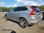 ✅ 2015 Volvo XC60 T6 • VIN: YV4902RK1F2721171 • Лот: 70708115. Опубликован ранее на Copart с пробегом 98 634 миль. Бесплатный доступ к архиву аукционных продаж из США и подробный отчёт об истории автомобиля на DreamBid. Изображение 2.