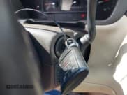 ✅ 2009 Cadillac DTS 1SA • VIN: 1G6KD57Y59U132055 • Lot: 42745799. Wystawiony na IAAI z przebiegiem 161 560 mil. Bezpłatny archiwum sprzedaży aukcyjnych z USA i szczegółowy raport historii pojazdu na DreamBid. Zdjęcie 11.