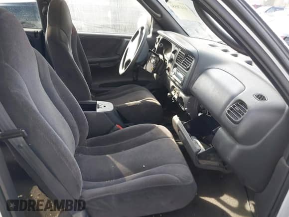 ✅ 2000 Dodge Dakota Sport • VIN: 1B7GL2AN8YS654014 • Лот: 41470554. Размещён на IAAI с пробегом 181 931 миль миль. Получите бесплатный доступ к архиву аукционных продаж из США и посмотрите подробный отчёт об истории автомобиля на DreamBid. Изображение 5.