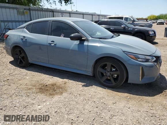 ✅ 2024 Nissan Sentra SR • VIN: 3N1AB8DV1RY388655 • Lot: 52701665. Listed on Copart with 23,144 mi. Free auction sales archive from the USA and detailed vehicle history report at DreamBid. Image 4.
