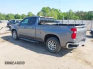 ✅ 2021 Chevrolet Silverado 1500 LT • VIN: 1GCRYJEK1MZ376305 • Lot: 42072134. Wystawiony na IAAI z przebiegiem 31 443 mil. Bezpłatny archiwum sprzedaży aukcyjnych z USA i szczegółowy raport historii pojazdu na DreamBid. Zdjęcie 3.