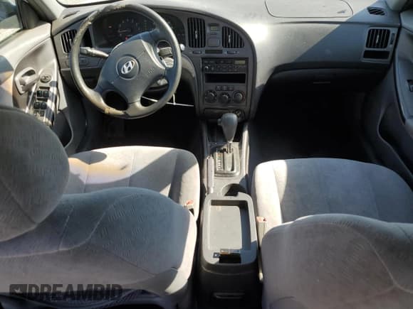 ✅ 2005 Hyundai Elantra GLS • VIN: KMHDN46DX5U164775 • Lot: 63527905. Wystawiony na Copart z przebiegiem 136 773 mil. Bezpłatny archiwum sprzedaży aukcyjnych z USA i szczegółowy raport historii pojazdu na DreamBid. Zdjęcie 8.