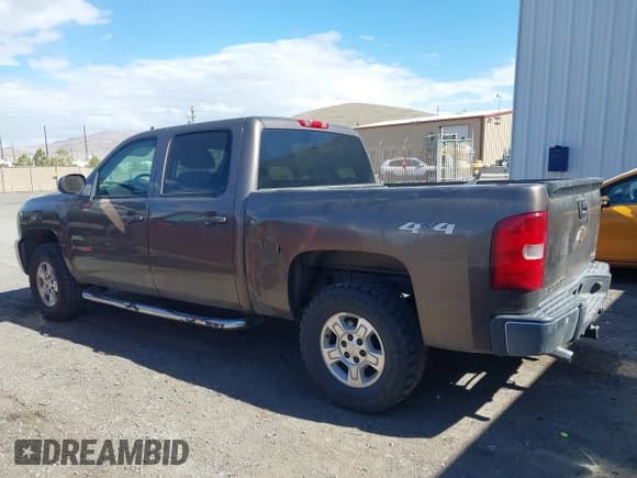 ✅ 2008 Chevrolet Silverado 1500 LTZ • VIN: 2GCFK13Y181132227 • Lot: 41785368. Listed on IAAI with 313,033 mi. Free auction sales archive from the USA and detailed vehicle history report at DreamBid. Image 15.