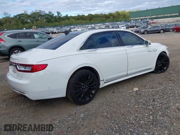 ✅ 2020 Lincoln Continental Reserve • VIN: 1LN6L9NP8L5603325 • Lot: 43387791. Listed on IAAI with 40,520 mi. Free auction sales archive from the USA and detailed vehicle history report at DreamBid. Image 4.