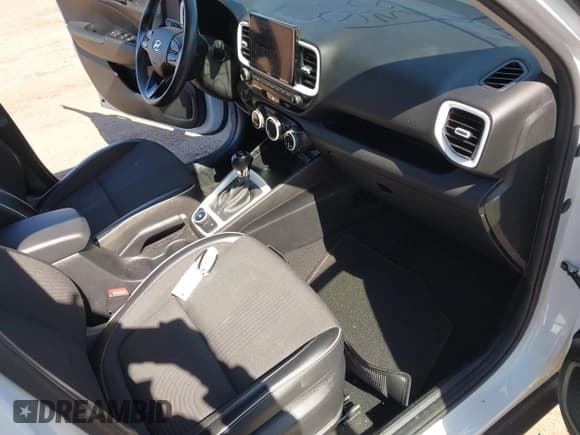 ✅ 2022 Hyundai Venue SEL • VIN: KMHRC8A37NU186508 • Lot: 41800124. Listed on IAAI with 22,141 mi. Free auction sales archive from the USA and detailed vehicle history report at DreamBid. Image 5.