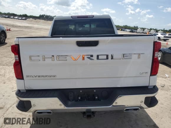 ✅ 2021 Chevrolet Silverado 1500 LTZ • VIN: 1GCUYGET1MZ292801 • Lot: 68841264. Wystawiony na Copart z przebiegiem 37 427 mil. Bezpłatny archiwum sprzedaży aukcyjnych z USA i szczegółowy raport historii pojazdu na DreamBid. Zdjęcie 6.