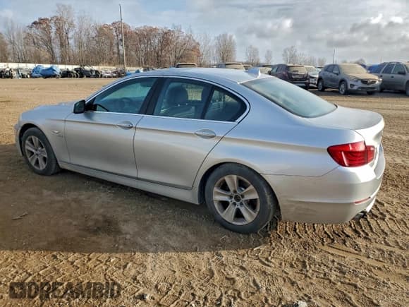 ✅ 2012 BMW 5 Series 528i xDrive • VIN: WBAXH5C54CDW02891 • Lot: 93756065. Listed on Copart with 147,949 mi. Free auction sales archive from the USA and detailed vehicle history report at DreamBid. Image 2.