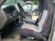 ✅ 2002 Ford Ranger XL • VIN: 1FTYR10U92PA16287 • Lot: 68726595. Wystawiony na Copart z przebiegiem 325 035 mil. Bezpłatny archiwum sprzedaży aukcyjnych z USA i szczegółowy raport historii pojazdu na DreamBid. Zdjęcie 7.