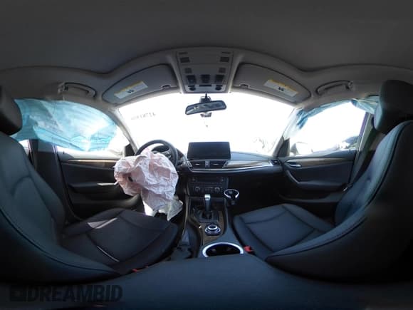 ✅ 2015 BMW X1 xDrive35i • VIN: WBAVM5C56FVV94911 • Lot: 42781558. Wystawiony na IAAI z przebiegiem 51 143 mil. Bezpłatny archiwum sprzedaży aukcyjnych z USA i szczegółowy raport historii pojazdu na DreamBid. Zdjęcie 18.