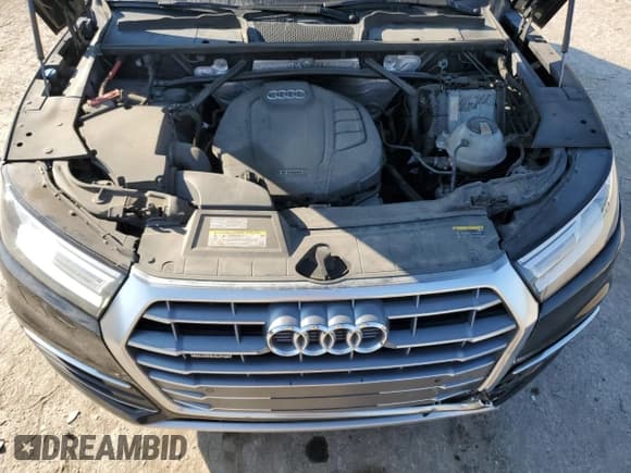 ✅ 2020 Audi Q5 Premium • VIN: WA1ANAFY5L2062070 • Lot: 81369675. Wystawiony na Copart z przebiegiem 133 172 mil. Bezpłatny archiwum sprzedaży aukcyjnych z USA i szczegółowy raport historii pojazdu na DreamBid. Zdjęcie 12.