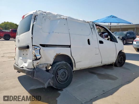 ✅ 2015 Nissan NV200 SV • VIN: 3N6CM0KN4FK733886 • Lot: 80346215. Listed on Copart with 202,654 mi. Free auction sales archive from the USA and detailed vehicle history report at DreamBid. Image 3.
