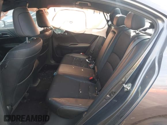 ✅ 2016 Honda Accord Sport • VIN: 1HGCR2F52GA161036 • Lot: 41838863. Wystawiony na IAAI z przebiegiem 331 244 mil. Bezpłatny archiwum sprzedaży aukcyjnych z USA i szczegółowy raport historii pojazdu na DreamBid. Zdjęcie 8.