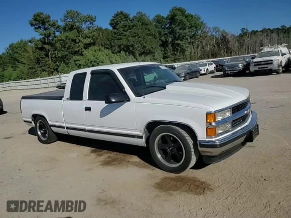 ✅ 1997 Chevrolet Silverado 1500 • VIN: 1GCEC19R1VE106844 • Lot: 89563545. Listed on Copart with 176,752 mi. Free auction sales archive from the USA and detailed vehicle history report at DreamBid. Image 13.