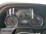 ✅ 2020 Chevrolet Silverado 1500 RST • VIN: 1GCRYEED9LZ361512 • Lot: 70741705. Wystawiony na Copart z przebiegiem 84 245 mil. Bezpłatny archiwum sprzedaży aukcyjnych z USA i szczegółowy raport historii pojazdu na DreamBid. Zdjęcie 9.