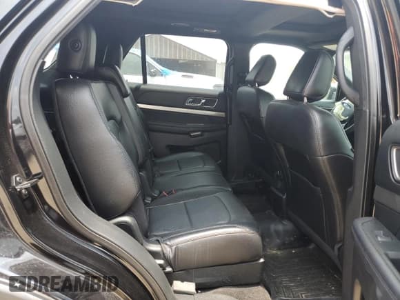 ✅ 2018 Ford Explorer XLT • VIN: 1FM5K7D80JGA23680 • Lot: 58907615. Wystawiony na Copart z przebiegiem 52 719 mil. Bezpłatny archiwum sprzedaży aukcyjnych z USA i szczegółowy raport historii pojazdu na DreamBid. Zdjęcie 11.