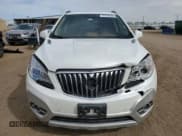 ✅ 2013 Buick Encore Premium • VIN: KL4CJHSB6DB150934 • Lot: 81678635. Wystawiony na Copart z przebiegiem 124 800 mil. Bezpłatny archiwum sprzedaży aukcyjnych z USA i szczegółowy raport historii pojazdu na DreamBid. Zdjęcie 5.