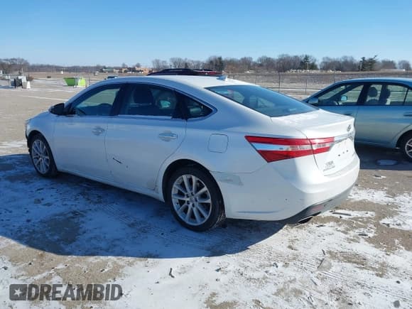 ✅ 2013 Toyota Avalon XLE • VIN: 4T1BK1EB2DU008856 • Lot: 41625720. Listed on IAAI with 170,341 mi. Free auction sales archive from the USA and detailed vehicle history report at DreamBid. Image 3.