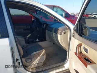 ✅ 2004 Kia Sorento LX • VIN: KNDJD733345321594 • Lot: 43637749. Wystawiony na IAAI z przebiegiem 212 581 mil. Bezpłatny archiwum sprzedaży aukcyjnych z USA i szczegółowy raport historii pojazdu na DreamBid. Zdjęcie 5.