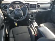 ✅ 2023 Jeep Gladiator Sport • VIN: 1C6HJTAG3PL530833 • Lot: 56236565. Wystawiony na Copart z przebiegiem 15 967 mil. Bezpłatny archiwum sprzedaży aukcyjnych z USA i szczegółowy raport historii pojazdu na DreamBid. Zdjęcie 8.