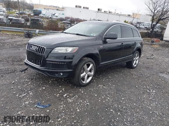 ✅ 2015 Audi Q7 S line Prestige • VIN: WA1DGAFE4FD005686 • Lot: 43705217. Wystawiony na IAAI z przebiegiem 114 020 mil. Bezpłatny archiwum sprzedaży aukcyjnych z USA i szczegółowy raport historii pojazdu na DreamBid. Zdjęcie 2.