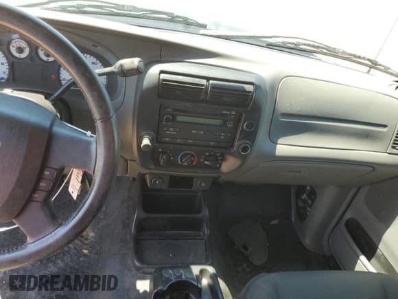 ✅ 2010 Ford Ranger XL • VIN: 1FTKR1EE5APA44609 • Lot: 71069905. Listed on Copart with 162,614 mi. Free auction sales archive from the USA and detailed vehicle history report at DreamBid. Image 8.