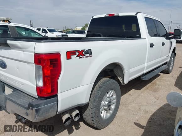 ✅ 2019 Ford F-250 XL • VIN: 1FT7W2BT2KEC24778 • Lot: 42391739. Listed on IAAI with 113,397 mi. Free auction sales archive from the USA and detailed vehicle history report at DreamBid. Image 4.