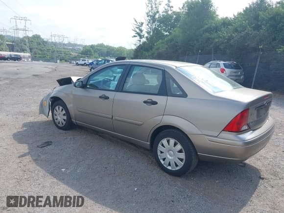 ✅ 2004 Ford Focus SE • VIN: 1FAFP34374W149607 • Lot: 42949262. Listed on IAAI with Not provided. Free auction sales archive from the USA and detailed vehicle history report at DreamBid. Image 3.