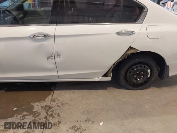 ✅ 2014 Honda Accord EX-L • VIN: 1HGCR3F83EA023454 • Lot: 43422540. Listed on IAAI with 150,358 mi. Free auction sales archive from the USA and detailed vehicle history report at DreamBid. Image 6.