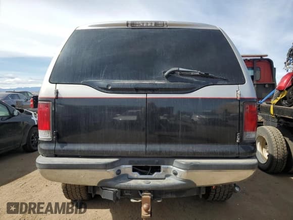 ✅ 2003 Ford Excursion XLT • VIN: 1FMSU41F63EA91902 • Лот: 50098155. Опубликован ранее на Copart с пробегом 252 972 миль. Бесплатный доступ к архиву аукционных продаж из США и подробный отчёт об истории автомобиля на DreamBid. Изображение 6.
