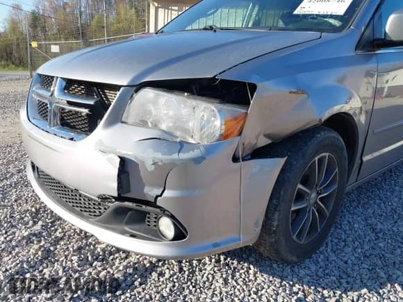 2017 Dodge Grand Caravan SXT с VIN 2C4RDGCG3HR715899, выставлен на аукционе IAAI как лот 42008746 с пробегом 165 035 миль миль и . История ставок и продаж доступна на DreamBid. Изображение 6.