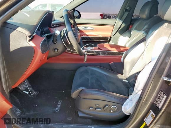 ✅ 2022 Genesis GV70 Sport • VIN: KMUMCDTC4NU042870 • Lot: 91079275. Wystawiony na Copart z przebiegiem 74 059 mil. Bezpłatny archiwum sprzedaży aukcyjnych z USA i szczegółowy raport historii pojazdu na DreamBid. Zdjęcie 7.