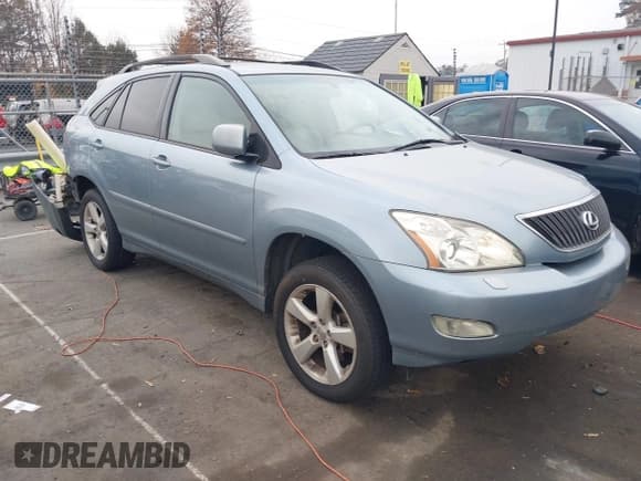 ✅ 2004 Lexus RX 330 • VIN: 2T2GA31U44C015283 • Lot: 43752778. Listed on IAAI with 184,513 mi. Free auction sales archive from the USA and detailed vehicle history report at DreamBid. Image 1.