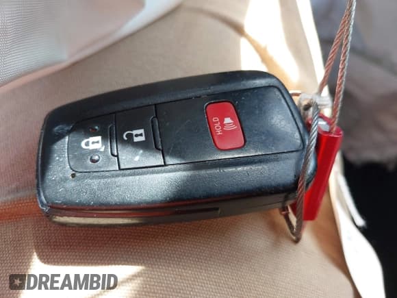 ✅ 2021 Toyota Prius L Eco • VIN: JTDKAMFU6M3150237 • Lot: 42085038. Listed on IAAI with 86,175 mi. Free auction sales archive from the USA and detailed vehicle history report at DreamBid. Image 11.