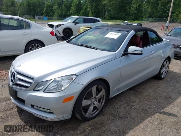 ✅ 2013 Mercedes-Benz E 350 • VIN: WDDKK5KF7DF206507 • Lot: 42639667. Listed on IAAI with 95,340 mi. Free auction sales archive from the USA and detailed vehicle history report at DreamBid. Image 18.
