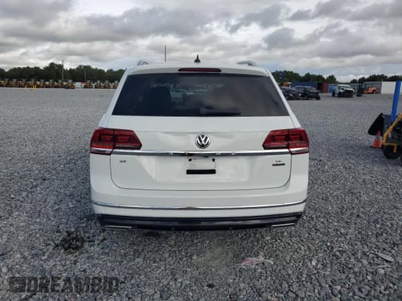 ✅ 2018 Volkswagen Atlas SE • VIN: 1V2PR2CA6JC528953 • Lot: 86447495. Wystawiony na Copart z przebiegiem 81 314 mil. Bezpłatny archiwum sprzedaży aukcyjnych z USA i szczegółowy raport historii pojazdu na DreamBid. Zdjęcie 6.