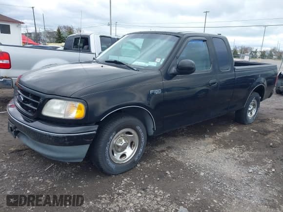 ✅ 2000 Ford F-150 XL • VIN: 1FTZX1727YNB30615 • Лот: 42037120. Опубликован ранее на IAAI с пробегом 229 876 миль. Бесплатный доступ к архиву аукционных продаж из США и подробный отчёт об истории автомобиля на DreamBid. Изображение 2.