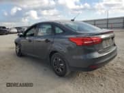 ✅ 2017 Ford Focus S • VIN: 1FADP3E22HL262529 • Lot: 91729565. Wystawiony na Copart z przebiegiem 202 731 mil. Bezpłatny archiwum sprzedaży aukcyjnych z USA i szczegółowy raport historii pojazdu na DreamBid. Zdjęcie 2.