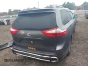 ✅ 2016 Toyota Sienna XLE • VIN: 5TDYK3DC1GS693591 • Lot: 43594366. Wystawiony na IAAI z przebiegiem 170 818 mil. Bezpłatny archiwum sprzedaży aukcyjnych z USA i szczegółowy raport historii pojazdu na DreamBid. Zdjęcie 16.