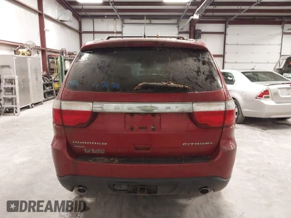 ✅ 2011 Dodge Durango Citadel • VIN: 1D4SE5GTXBC693137 • Lot: 43663144. Listed on IAAI with 149,798 mi. Free auction sales archive from the USA and detailed vehicle history report at DreamBid. Image 16.