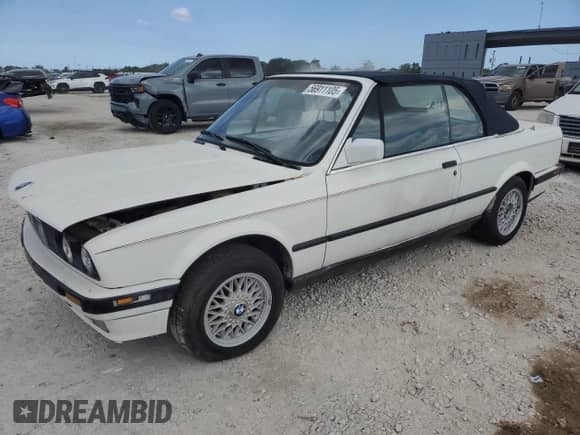 1991 BMW 3 Series z VIN WBABB2317MEC26337, wystawiony jako Copart lot #56911105 z przebiegiem 156 780 mil mil oraz Czysty tytuł • Clean title. Historia ofert i sprzedaży dostępna na DreamBid. Obrazek 1.