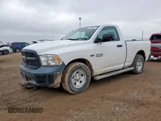 2015 Ram 1500 Express z VIN 3C6JR6ATXFG665554, wystawiony jako Copart lot #70444905 z przebiegiem 38 588 mil mil oraz Czysty tytuł • Clean title. Historia ofert i sprzedaży dostępna na DreamBid. Obrazek 1.