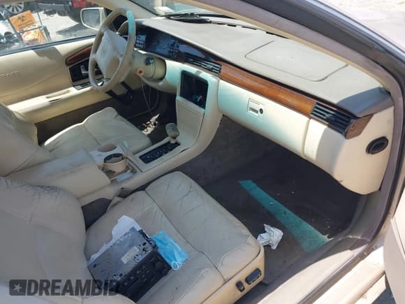 ✅ 1995 Cadillac Eldorado • VIN: 1G6EL12Y5SU608679 • Lot: 42569443. Wystawiony na IAAI z przebiegiem Nie podano. Bezpłatny archiwum sprzedaży aukcyjnych z USA i szczegółowy raport historii pojazdu na DreamBid. Zdjęcie 5.