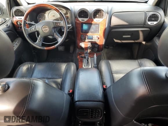 ✅ 2008 GMC Envoy Denali • VIN: 1GKET63M282209212 • Lot: 91652835. Wystawiony na Copart z przebiegiem 136 887 mil. Bezpłatny archiwum sprzedaży aukcyjnych z USA i szczegółowy raport historii pojazdu na DreamBid. Zdjęcie 8.