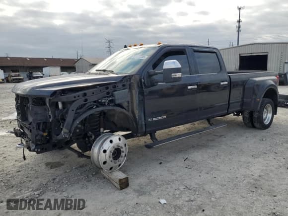 ✅ 2019 Ford F-450 XL • VIN: 1FT8W4DT6KEG37025 • Lot: 51177235. Listed on Copart with 163,262 mi. Free auction sales archive from the USA and detailed vehicle history report at DreamBid. Image 1.