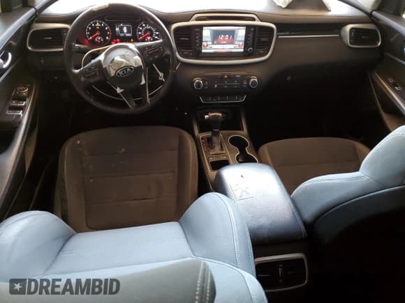 ✅ 2016 Kia Sorento LX • VIN: 5XYPG4A55GG142747 • Lot: 66416195. Wystawiony na Copart z przebiegiem 195 826 mil. Bezpłatny archiwum sprzedaży aukcyjnych z USA i szczegółowy raport historii pojazdu na DreamBid. Zdjęcie 8.