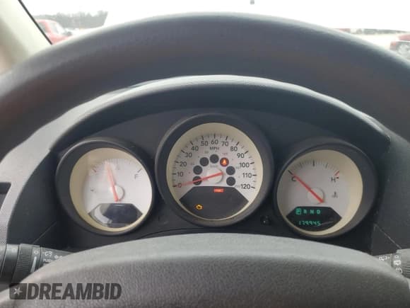 ✅ 2008 Dodge Caliber SE • VIN: 1B3HB28B38D558994 • Лот: 82039574. Опубликован ранее на Copart с пробегом 179 945 миль. Бесплатный доступ к архиву аукционных продаж из США и подробный отчёт об истории автомобиля на DreamBid. Изображение 9.