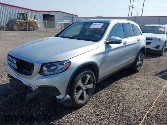 ✅ 2016 Mercedes-Benz GLC 300 • VIN: WDC0G4JB8GF108371 • Lot: 43674498. Listed on IAAI with 83,939 mi. Free auction sales archive from the USA and detailed vehicle history report at DreamBid. Image 2.